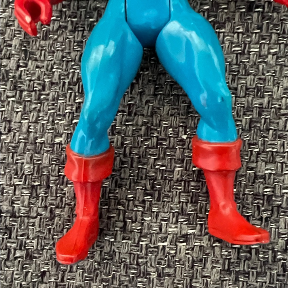 Mattel Secret Wars Captain America and Daredevil Figures - Picture 8 of 8
